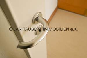 *** SONNIGER BALKON IN DER ENDETAGE*** - helle renovierte 2-Zimmer-Wohnung mit LIFT – Timmendorfer Straße 00, 22147 Rahlstedt, Hamburg – Vorschaubild 10