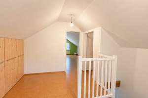 6 Zimmer! Charmantes Einfamilienhaus mit Dachterrasse und viel Platz für die ganze Familie in Leuben – Die vollständige Adresse der Immobilie erhältst du vom Anbieter., 1259 Großzschachwitz, Dresden – Vorschaubild 15