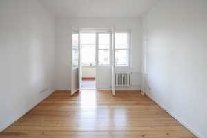 Bezugsfreie 3-Zimmer Wohnung mit Balkon: In grüner und dennoch zentraler Lage von Berlin-Zehlendorf – Berlin – Vorschaubild 1