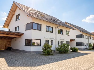 Freundliche Doppelhaushälfte mit luxuriöser Innenausstattung im Raum Erding