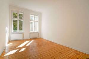Zeitloser Berliner Altbau – 2 Zimmer mit Originalstuck und viel Charme – Die vollständige Adresse der Immobilie erhältst du vom Anbieter., 10247 Friedrichshain, Berlin – Vorschaubild 2