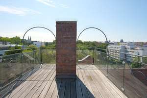Wohnen mit Weitblick
Dachgeschoss-Galeriewohnung an der Pegnitz,
Balkon, Patio + 360°-Dachterrasse – Großweidenmühlstraße 1, 90419 Sankt Johannis, Nürnberg – Vorschaubild 62