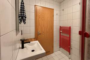 Schöne Dachgeschosswohnung mit großem Balkon und Stellplatz! – 46049 Alstaden-West, Oberhausen – Vorschaubild 13