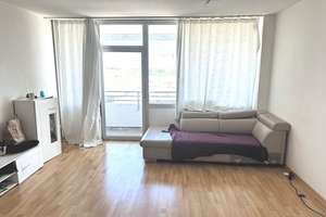 IN RHEINNÄHE: ETW m. Balkon, schön geschnitten!