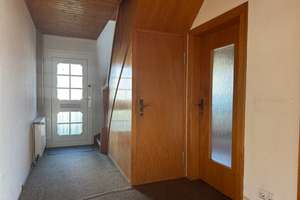 Ruhige Lage in Jever:  Charmantes Haus mit viel Nutzfläche und kleinen Schönheitsfehlern! – Die vollständige Adresse der Immobilie erhältst du vom Anbieter., 26441 Jever – Vorschaubild 4