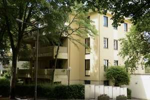Stilvolles Wohnen mit Blick ins Grüne: Großzügige 3-4 Zimmer DG-Wohnung mit Balkon, Kamin & Garage  – Die vollständige Adresse der Immobilie erhältst du vom Anbieter., 65189 Südost, Wiesbaden – Vorschaubild 3