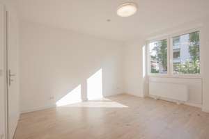 240 qm Garten, EBK, 3 Zimmer mit großem Sonnenscheinbalkon – 40593 Urdenbach, Düsseldorf – Vorschaubild 4