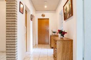 Wunderschönes Anwesen mit zwei Zwei-Familienhäusern, großem Garten, Garagen und Carports – Die vollständige Adresse der Immobilie erhältst du vom Anbieter., 21688 Edewecht – Vorschaubild 11