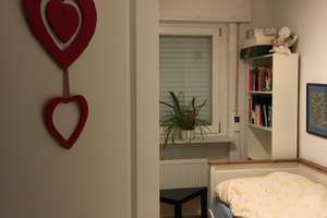 Vollmöbliertes klein Zimmer für Berufstätige/Studenten in der beliebten Waldstadt – Kolberger Str 4a, 76139 Waldstadt, Karlsruhe – Vorschaubild 2