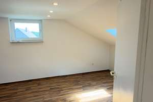 Frisch renovierte 2,5 -Zimmer-Wohnung unterm Dach – Nachmieter gesucht – Böttcherstraße 6, 59069 Rhynern, Hamm – Vorschaubild 10