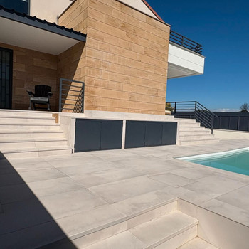 Luxusvilla bezugsfertig!