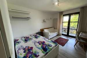 Bright Furnished Studio Apartment with Balcony in Dormagen – Immediate Move-in Possible