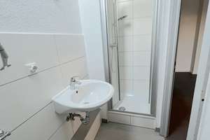 *E*I*N*F*A*C*H* aber *G *U*T* - 2 Zimmer Dachgeschoß Wohnung in Wiesbaden zu vermieten! – Die vollständige Adresse der Immobilie erhältst du vom Anbieter., 65185 Westend / Bleichstraße, Wiesbaden – Vorschaubild 6