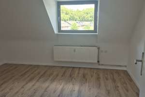 Frisch renovierte 3,5 - Zimmer  - Wohnung in Duisburg Meiderich – sofort bezugsfrei – Mühlenstraße 86, 47137 Untermeiderich, Duisburg – Vorschaubild 2