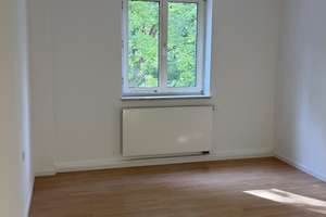 Helle 2-Zimmer-Wohnung mit großer Wohnküche, Südbalkon und modernisiertem Bad am Schwabinger Tor