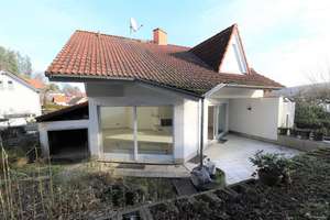 Einfamilienhaus mit Einlieger-Wohnung, Kamin,
Einbauküche und Wärmeluftpumpe – Die vollständige Adresse der Immobilie erhältst du vom Anbieter., 64405 Fischbachtal – Vorschaubild 7