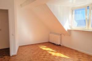 3-Zimmer-Maisonettewohnung mit Balkon in Düsseldorf-Rath – Rather Kirchplatz 15, 40472 Rath, Düsseldorf – Vorschaubild 3