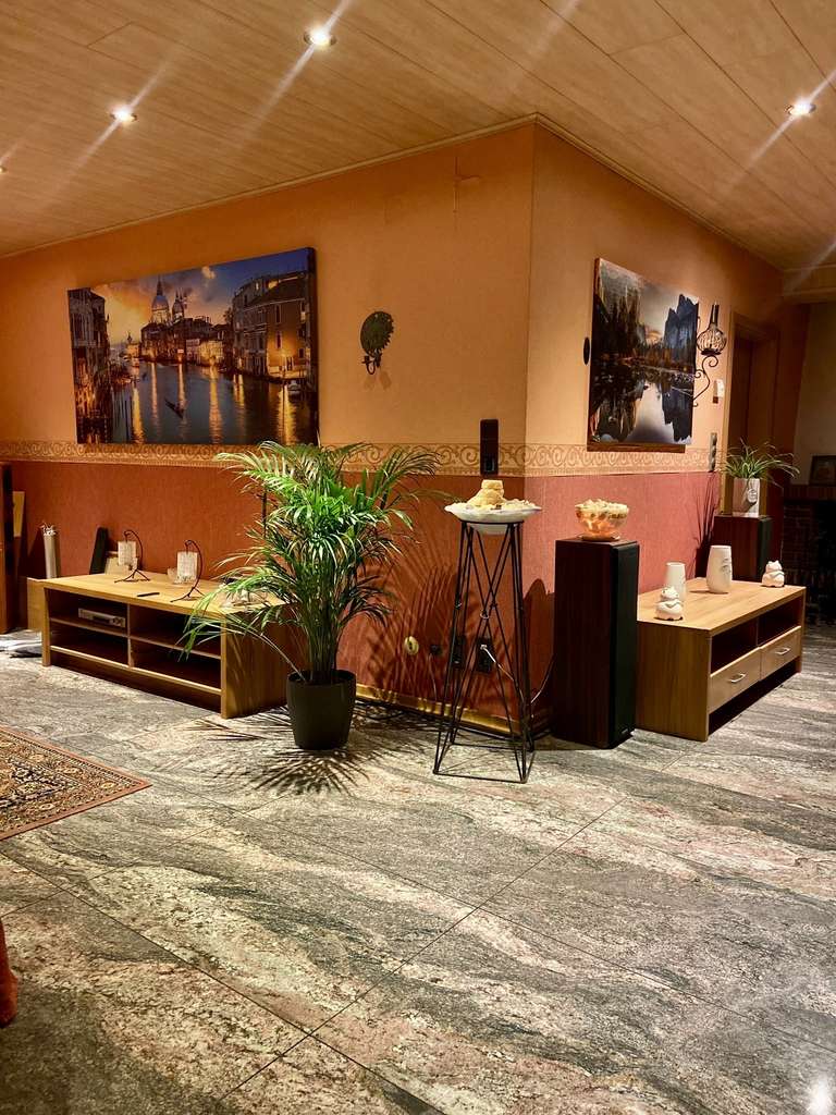 Immobilie in Damendorf - Attraktive Immobilie in Damendorf: Drei Wohneinheiten und Gewerbefläche erwarten Sie! - Bild 1