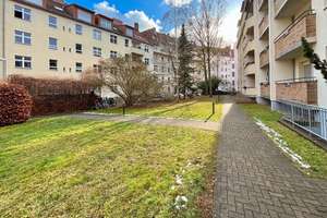 Eigentumswohnung mit Potenzial am Teltowkanal! – Die vollständige Adresse der Immobilie erhältst du vom Anbieter., 12167 Steglitz, Berlin – Vorschaubild 1