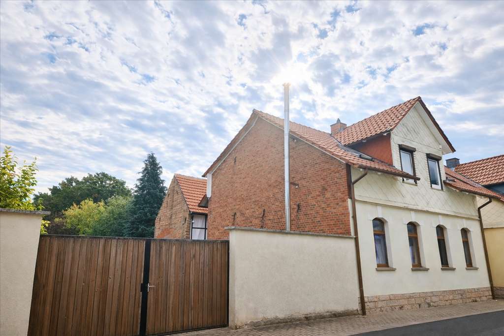 Immobilie in Ebeleben - Einfamilienhaus in ruhiger Wohnlage mit ca. 971 m² großem Grundstück - Bild 0