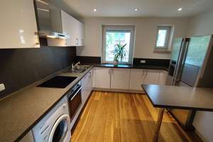 2-Zimmer-Dachgeschosswohnung mit Einbauküche Top Stadtlage in Bayreuth