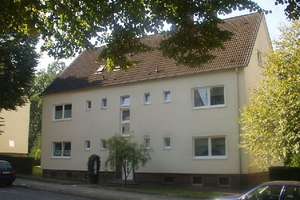 Modernisierte 2-Zi.-Whg eigenem Gartenanteil, Holzdielen und Wohnküche in direkter Waldrandlage auf – Am Nachtigallental 8, 45149 Margarethenhöhe, Essen – Vorschaubild 2