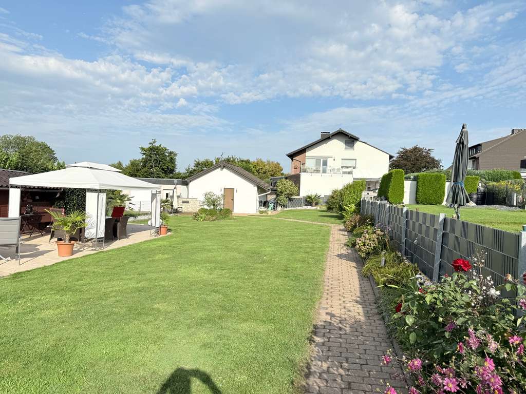 Immobilie in Stolberg - 290 m² Wohnfläche mit großem Garten in bester Lage - Bild 4