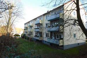 Gemütliche 3-Zimmer-Wohnung mit Balkon, ideal für eine kleine Familie! – Altenbochumer Str. 57, 44803 Altenbochum, Bochum – Vorschaubild 1