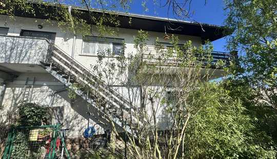 Bild von Wohnhaus mit 4 Wohneinheiten + Bungalow und Hallen