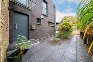 Modernes Raumwunder: Hochwertig ausgestattetes Familienglück auf 2 Ebenen mit Garten und Carport – Die vollständige Adresse der Immobilie erhältst du vom Anbieter., 21077 Marmstorf, Hamburg – Vorschaubild 2