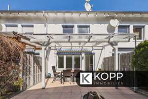Reihenmittelhaus in ruhiger Lage – Terrasse, Garage und Einbauküche in Tischardt