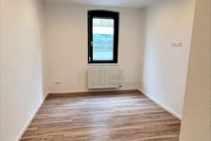 +++ Mitten im Zentrum - schönes WG-Zimmer innerhalb modernisierter 3-Zi. Wohnung +++