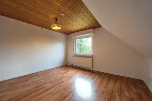 Vielseitig nutzbares Wohnhaus in ruhiger Wohnlage – Oldenburg (Oldenburg) – Vorschaubild 23