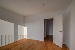 Entdecken Sie die Vorzüge dieser neuwertigen 3-Zimmer-Dachterrassenwohnung in Passing-Obermenzing! – Berduxstraße 62, 81245 Neupasing, München – Vorschaubild 9