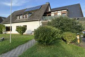 Mehrfamilienwohnhaus in Pünderich an der Mosel mit 5 Wohneinheiten und einer Wohnfläche von ca. 430  – Die vollständige Adresse der Immobilie erhältst du vom Anbieter., 56862 Pünderich – Vorschaubild 1