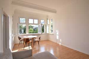 Bezugsfrei! Sehr helle, ruhige 2-Zi-Wohnung direkt an der Bänschpromenade – Bänschstraße 75, 10247 Berlin – Vorschaubild 1