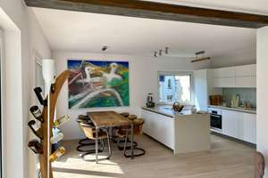 Modernisierte 3-Zimmer-Wohnung mit Balkon in Top-Lage am Staden