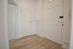 Erstbezug nach Sanierung! 2-Zimmer-Altbau-Wohnung mit 2 Balkonen  – Hansaallee 244, 40547 Lörick, Düsseldorf – Vorschaubild 2
