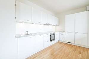 Exklusive Etagenwohnung mit großzügiger Loggia, hochwertiger Markenküche und zwei eleganten Bädern – Gref-Völsing-Strasse 29, 60314 Ostend, Frankfurt am Main – Vorschaubild 7