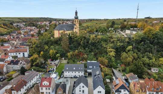 Bild von EXKLUSIVES ZWEIFAMILIENHAUS 🏠 MODERNES WOHNEN MIT WÄRMEPUMPE, FUSSBODENHEIZUNG UND GARTEN