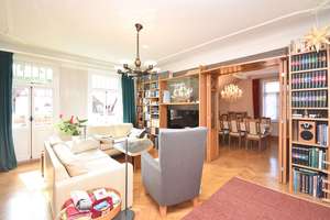 Östliches Ringgebiet! Helle, großzügige Eigentumswohnung mit Balkon und Nutzfläche.