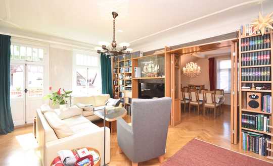 Östliches Ringgebiet! Helle, großzügige Eigentumswohnung mit Balkon und Nutzfläche.