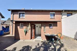 ANFRAGESTOPP!! DHH mit zwei WE auf Erbbaurecht in Lübeck- St. Lorenz Nord - Sanierungsbedürftig – Die vollständige Adresse der Immobilie erhältst du vom Anbieter., 23554 Sankt Lorenz Nord, Lübeck – Vorschaubild 2