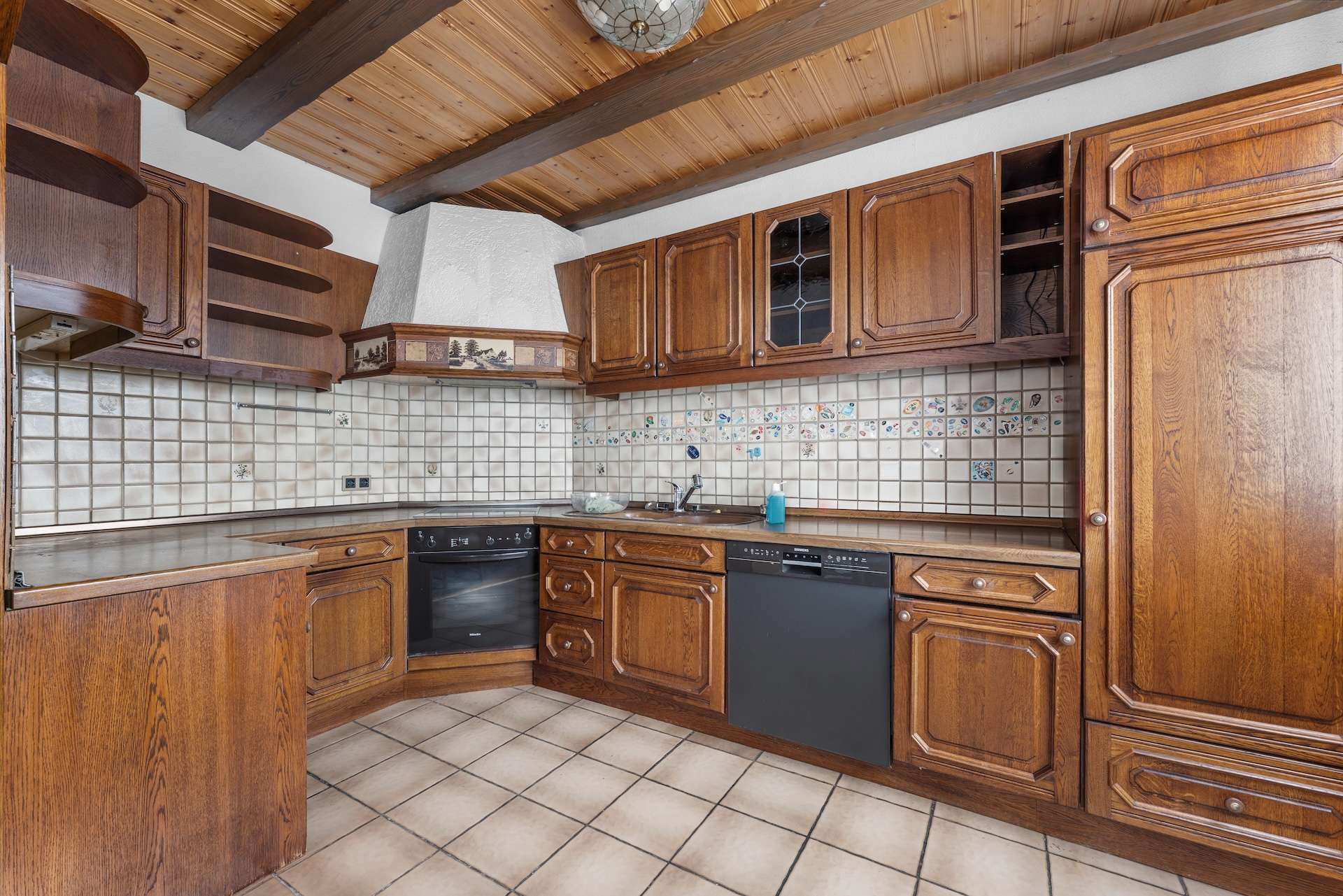 Bestandsimmobilie mit großem Grundstück und Teilungspotenzial, Wetteraukreis – Bild 4