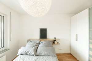 Zentrale, ruhige u. moderne Dachgeschosswohnung mit Südbalkon – An der Caponniere 5, 89231 Neu-Ulm – Vorschaubild 6