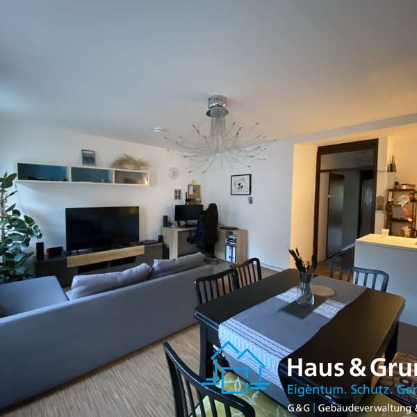 *** charismatische 2-Zimmer-Wohnung - mit gemütlichem Balkon - in guter Lage im Pontviertel***
