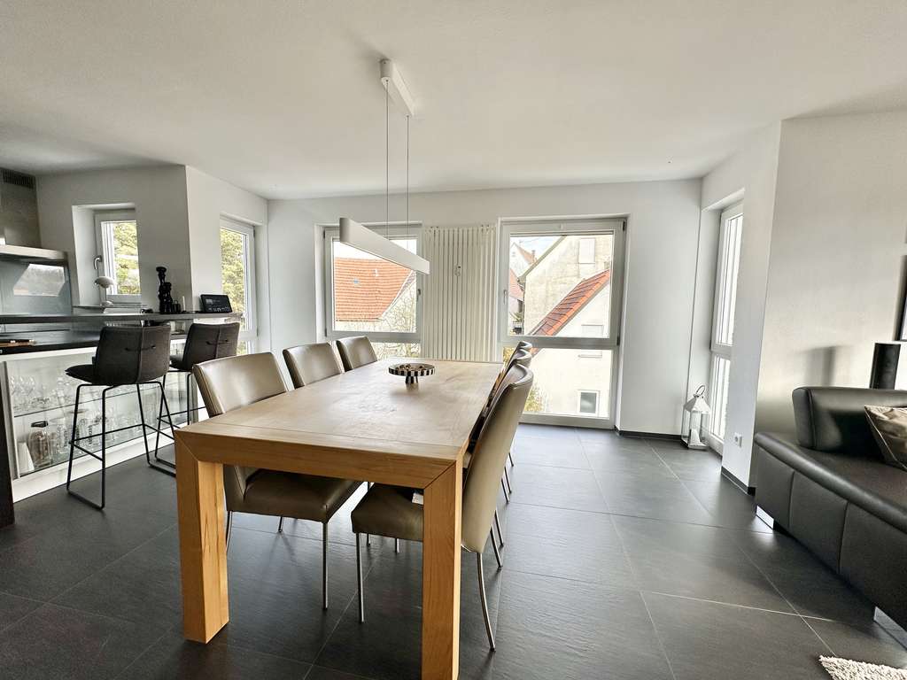 Immobilie in Notzingen - PROVISIONSFREI: Lichtdurchflutete Maisonette-Wohnung  - Bild 2