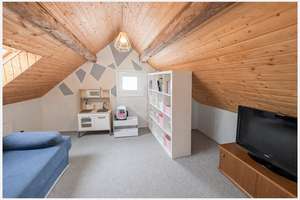 Endlich ins Eigenheim! Modernisiertes Einfamilienhaus in Hungen! – Die vollständige Adresse der Immobilie erhältst du vom Anbieter., 35410 Hungen – Vorschaubild 12