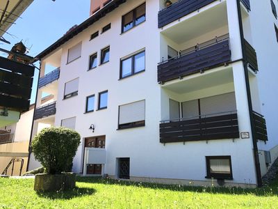 MODERN & MÖBLIERT