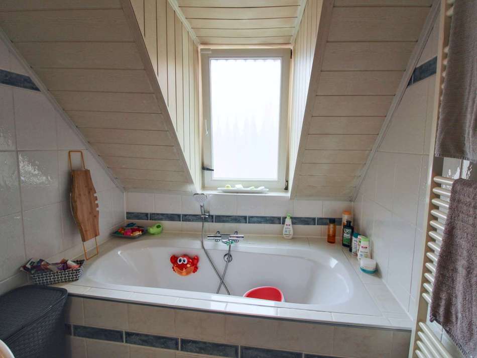 Bad Obergeschoss Badewanne